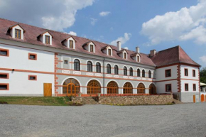 Zámek Libouň, Louňovice Pod Blaníkem